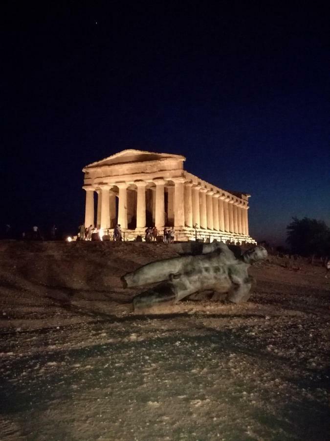 L'Alba Sui Templi Bed & Breakfast Agrigento Eksteriør bilde