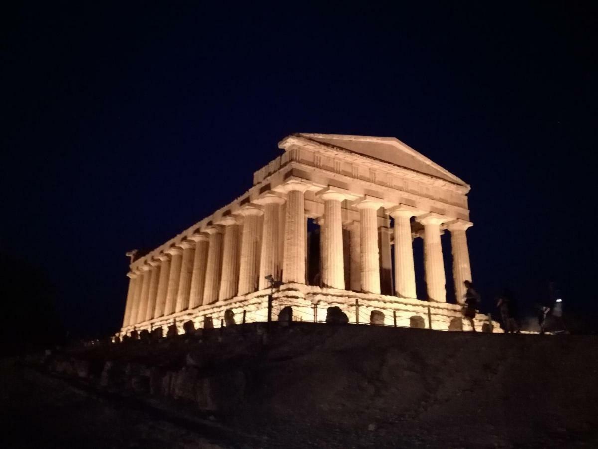 L'Alba Sui Templi Bed & Breakfast Agrigento Eksteriør bilde